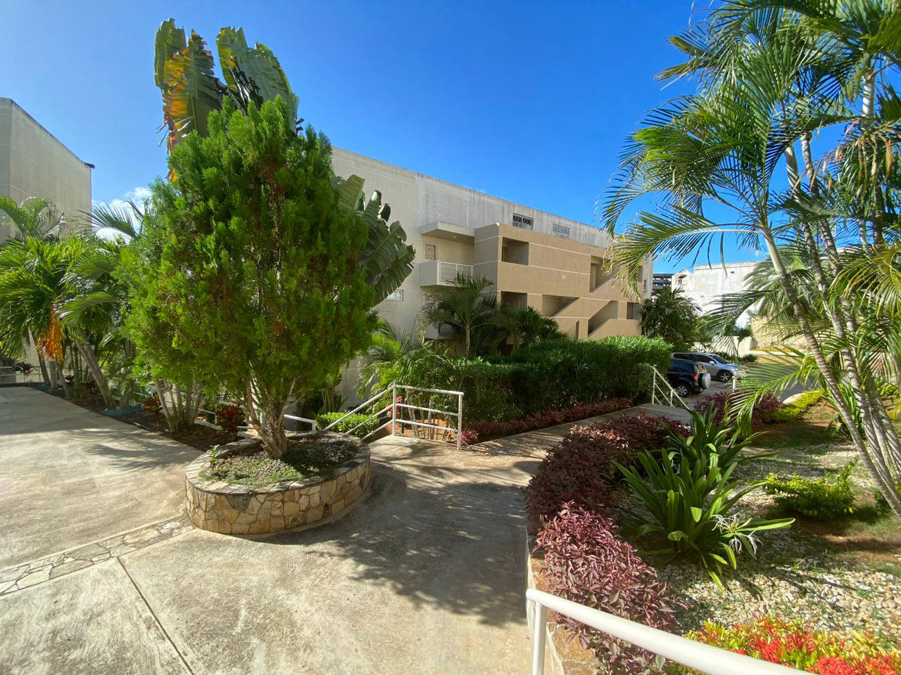 Квартира, 969 м², 45 000$ — FAKTOR